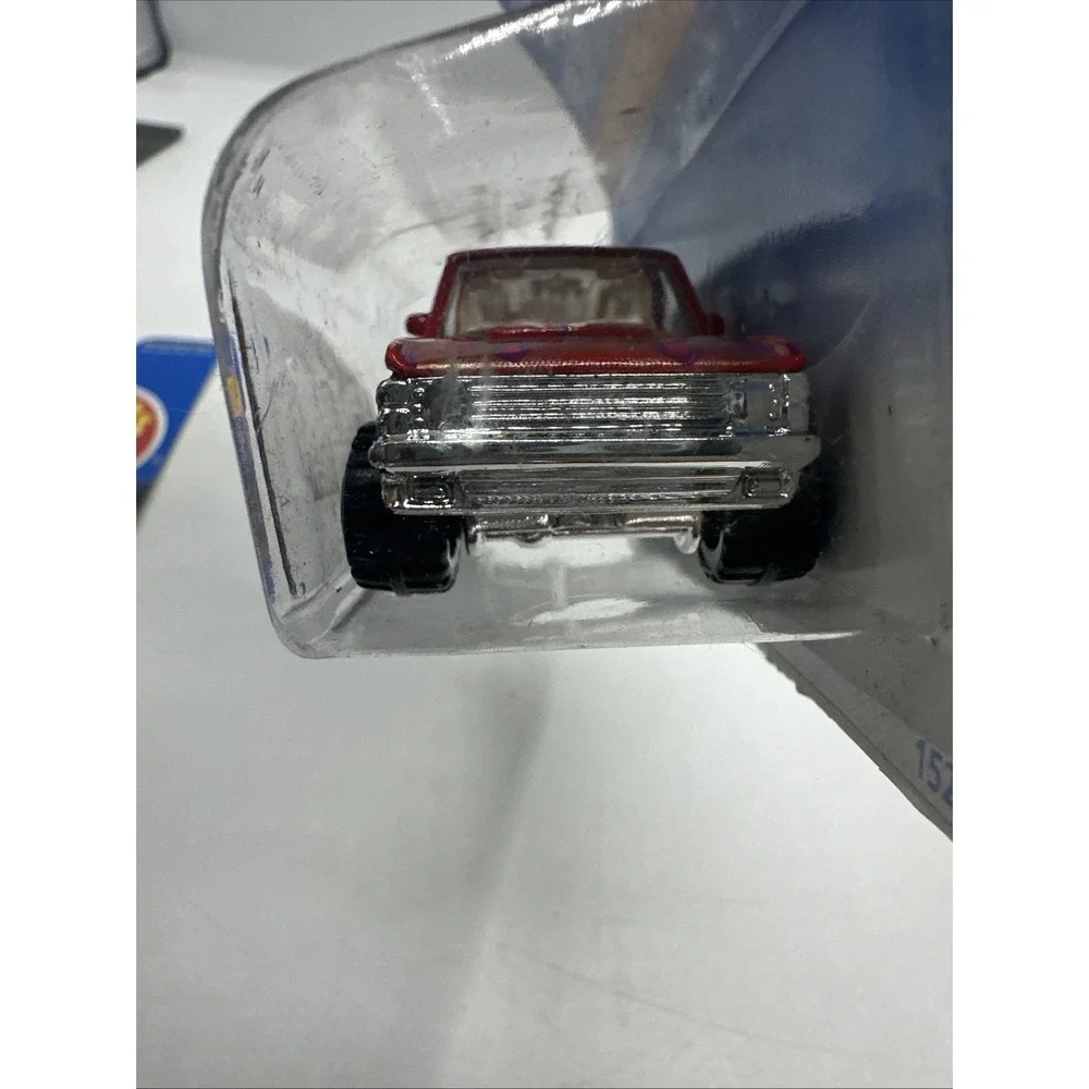 Hot Wheels Lot Of 2 Mod Bod Series 2/4 SCHOOL BUS and 3/4 Range River